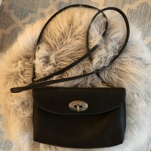 Fossil - Monica Turnlock Crossbody -  Black